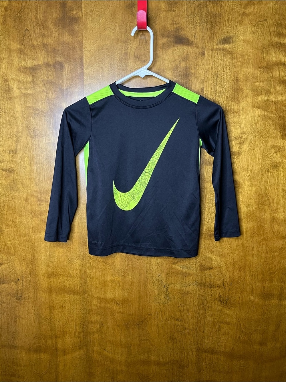 Nike Dri-FIT Youth Long Sleeve Athletic Shirt Black Neon Green Size 6